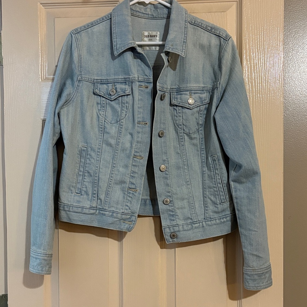 Old Navy women’s size large denim jacket.